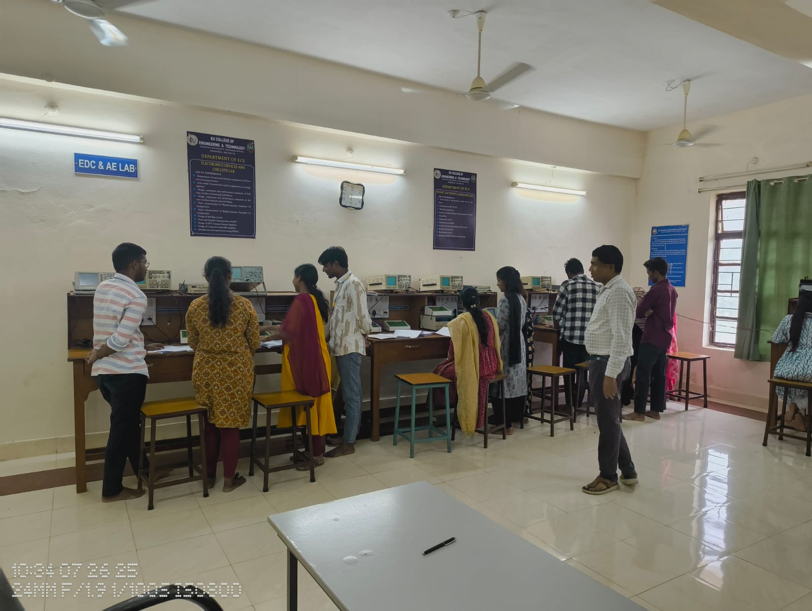 Electronic Devices and Circuits Lab